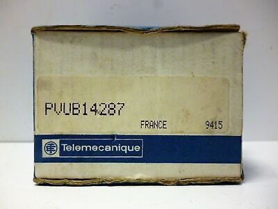 Parker PVUB14287 4-Way Valve Base