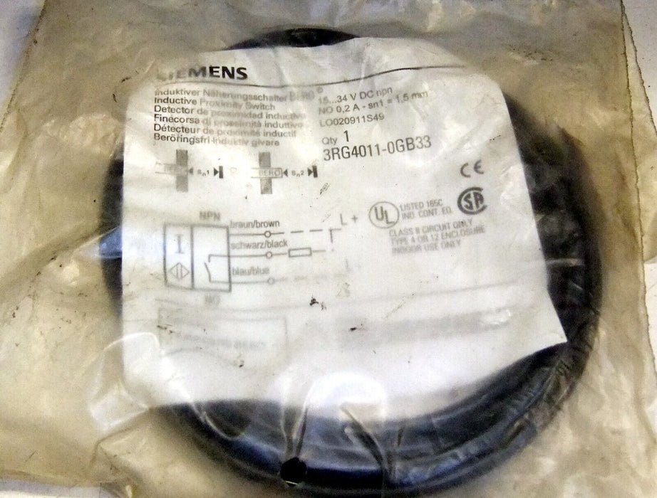 Siemens 3RG4011-0GB33 Proximity Switch