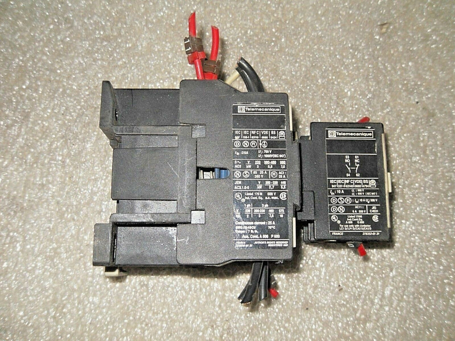TELEMECANIQUE LC1 D12 10 CONTACTOR W/ LA1-DN11 CONTACT BLOCK