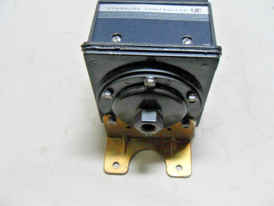 United Electric J300-8040 12868 Pressure Controller