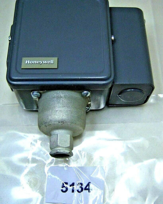 Honeywell Pressure Control P455A 1022 Flame Control