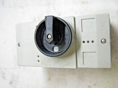 2 Moeller CI-PKZ0-G Insulated Enclosure For Surface Mounting