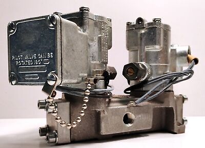 Parker L465-29-102-53 110/120 V AC Dual Solenoid Valve Assembly