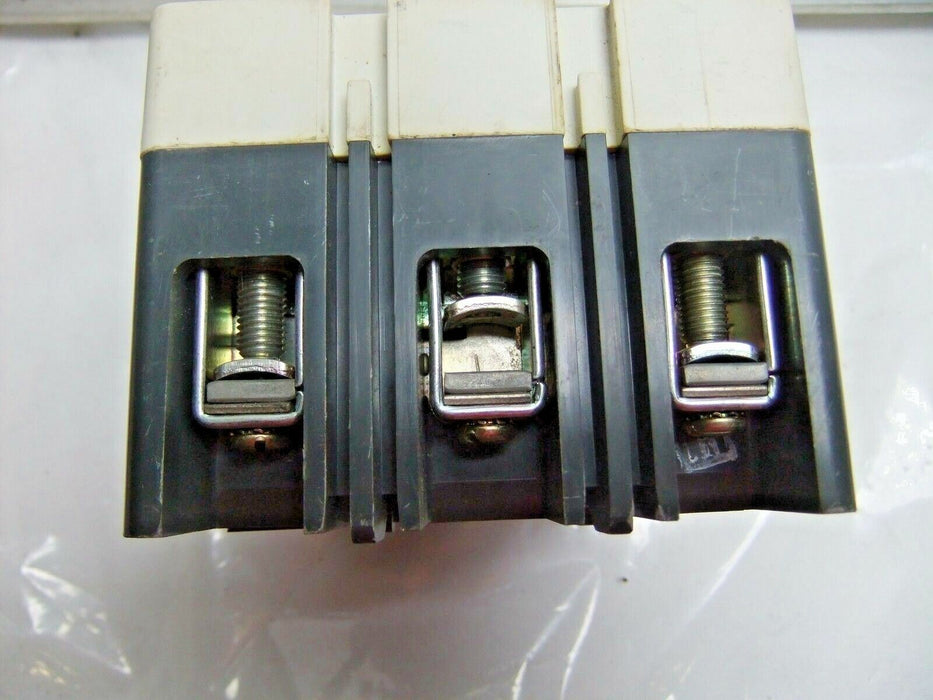 Cutler-Hammer Circuit Breaker HMCP015EOC 3P 15A 600VAC