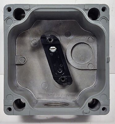 Cutler-Hammer E34JB2N8 Emergency Stop Button in Enclosure E34N1