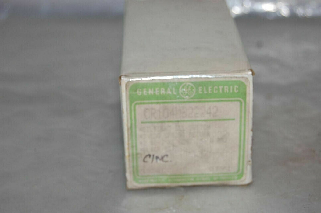 GE CR104MB22242 Oiltight Selector Switch