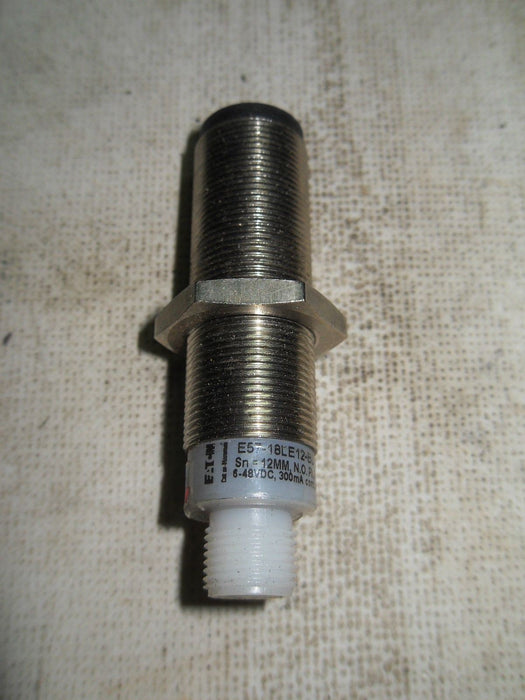 Cutler-Hammer E57-18LE12-BD Inductive Proximity Switch