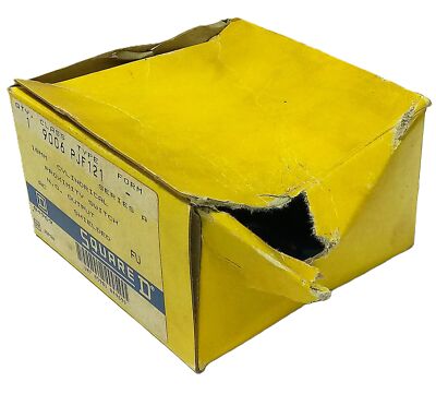 Square D 9006-PJF121 24-240 V AC 18 mm Shielded Proximity Sensor