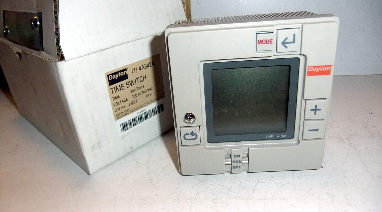 Dayton 4A342A Digital Time Switch 24h, 7d 100-240VAC