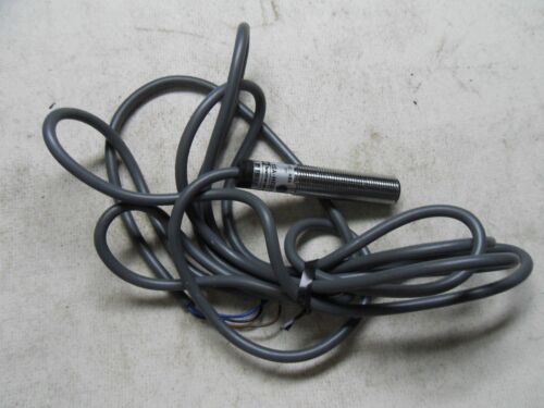 1 TELEMECANIQUE XSA-H02713 PROXIMITY SWITCH