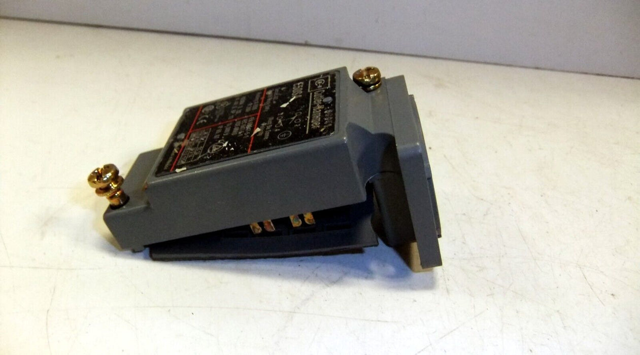 Cutler-Hammer Limit Switch Body E50SA