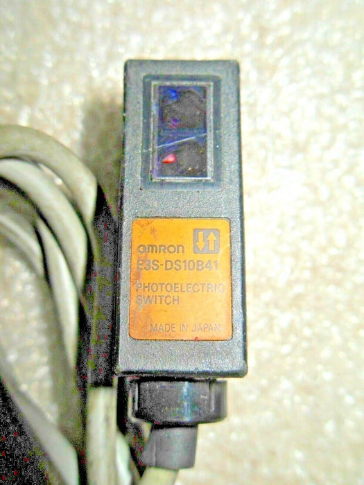 1 OMRON E3S-DS10B41 PHOTOELECTRIC SWITCH
