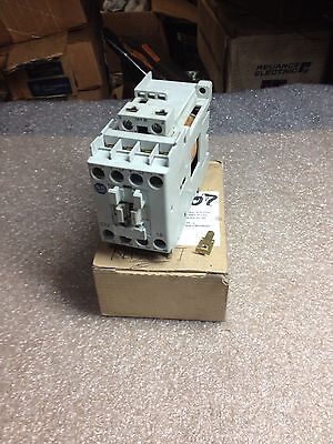 Allen-Bradley 100-C12ZJ10 Contactor