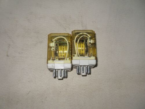 2 IDEC RR3PA-U-DC24V RELAYS 10AMP