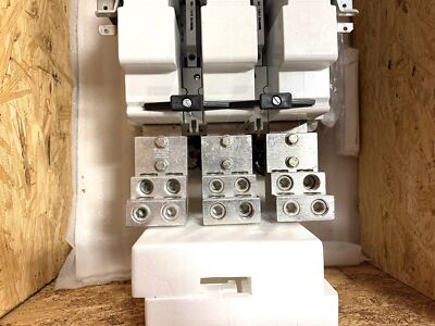 Cutler-Hammer CN15VN3A 110/120 V AC 1215 A 900 HP Size 8 Non-Reversing Contactor