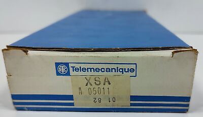 Telemecanique XSA-A05011 Inductive Proximity Sensor