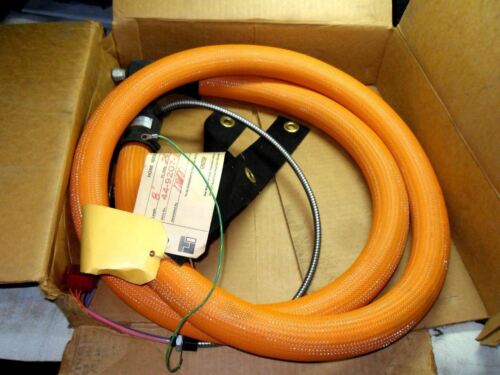 1 GRACO 44-9207-108 HEATED ADHESIVE DELIVERY HOSE