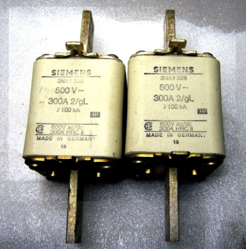 2 Siemens 3NA1328 500V 300A Fuse