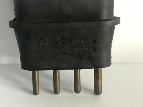 Crouse-Hinds X806221 Connector