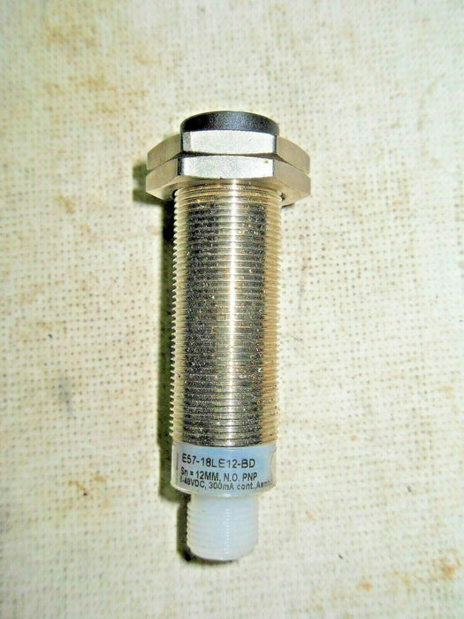 Cutler-Hammer E57-18LE12-BD Inductive Proximity Switch