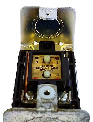 Cutler-Hammer 86-2588 Start/Stop Pushbutton Switch