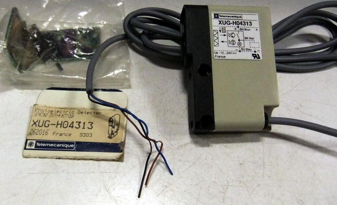 Telemecanique XUG-H04313 Photoelectric Proximity Sensor