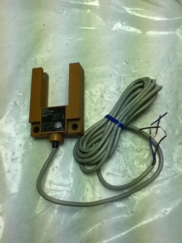 OMRON E3S-GS3E4 PHOTOELECTRIC SWITCH- NO BOX