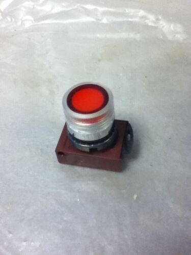 GE P9CPLRGD 600VAC/300VDC Red Illuminated Flush Head Momentary Pushbutton