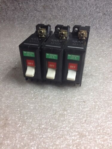3 IDEC NRC-111L-.5A-AD Circuit Breakers