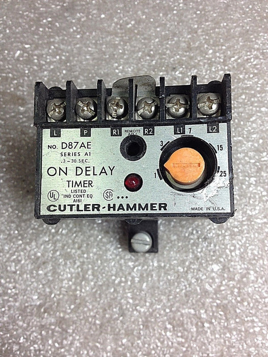 Cutler-Hammer D87AE 120 V 0.3-30 Sec Delay-On Time Delay Relay