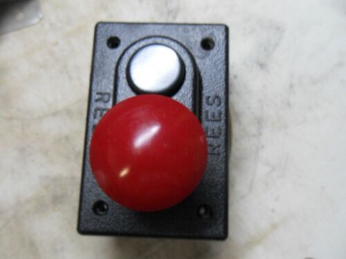 Rees 01619-032 Push Button with Reset