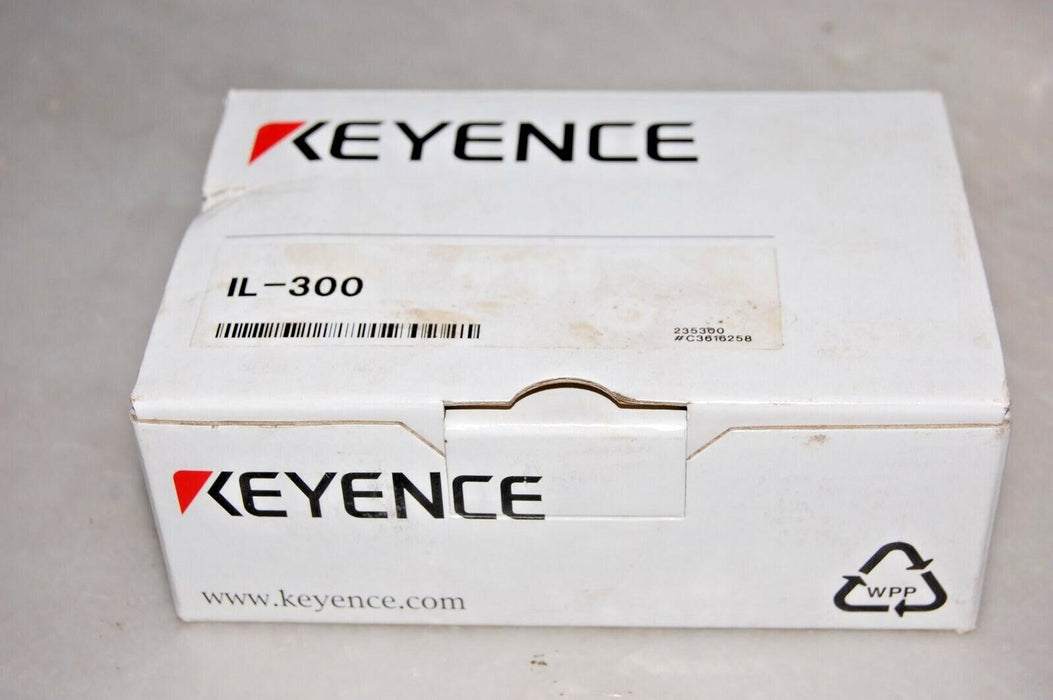 Keyence IL-300 Laser Sensor