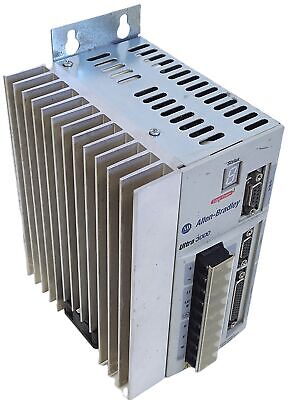 Allen-Bradley 2098-DSD-020 Ultra3000 120/240 VAC 30 A Servo Drive
