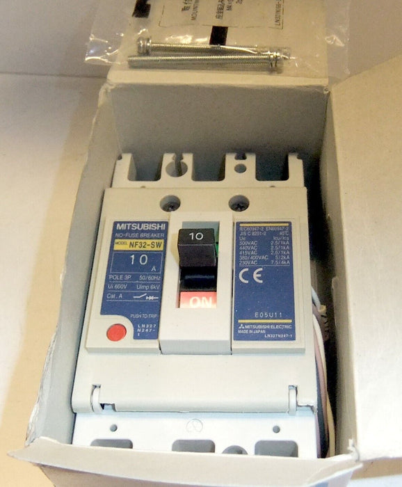 Mitsubishi 10A Circuit Breaker NF32-SW-3P-10A