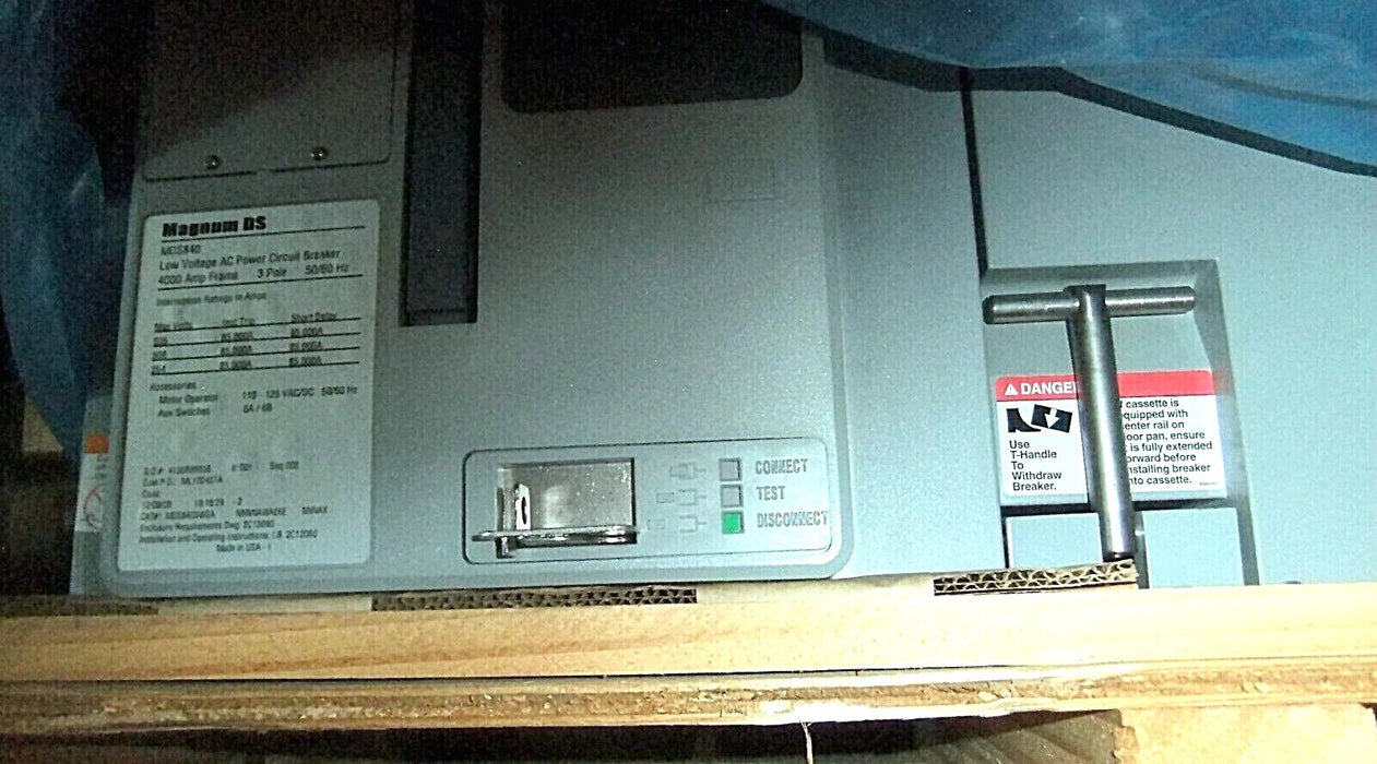 Cutler-Hammer MDS8403WEA 4000 A Magnum DC Low Volt AC Power Circuit Breaker