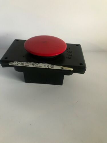 Rees 04917-102 Pushbutton