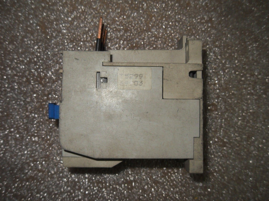 Cutler-Hammer C306DN3 32A 3-Pole Relay