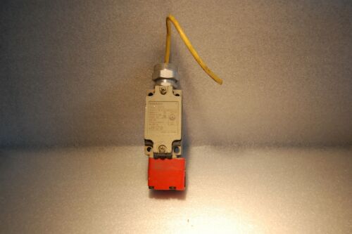 OMRON D4BS-3AFS SWITCH