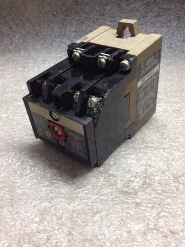 Allen-Bradley 700-P400A1 AC RELAYS