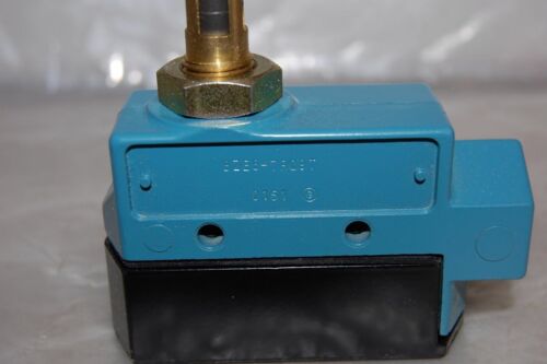Honeywell LIMIT SWITCH W ROLLER BZE6-7RQ9T 0151