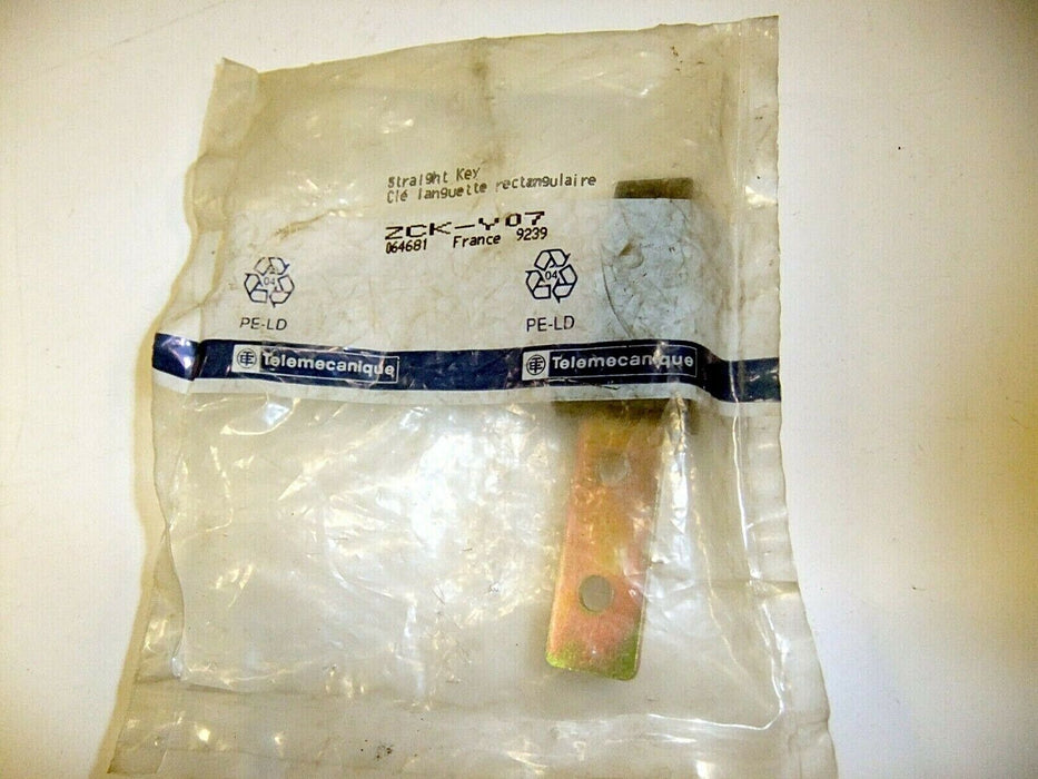 Telemecanique Straight Key ZCK-Y07