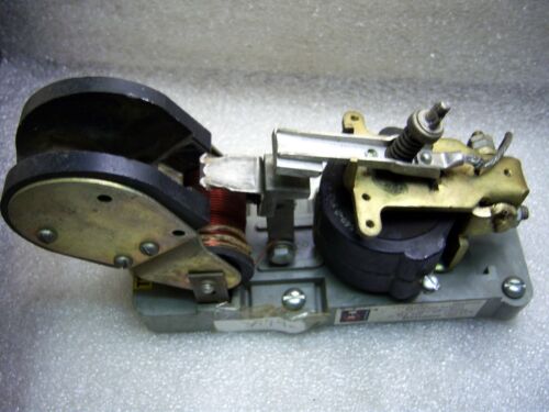 Cutler-Hammer DC Contactor Sz 1 6002H334B 600V 5A