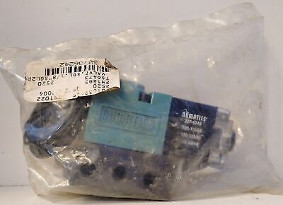 Numatics 11SAD443O013A30 110/120 V AC 1/8" NPTF 4-Way 2-Position Solenoid Valve