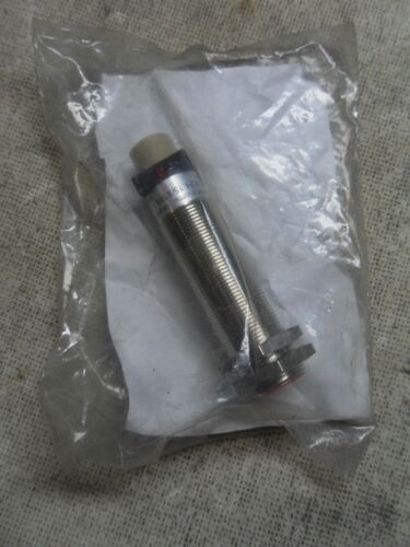 Baumer Electric IFR 18.24.15/S10/L Inductive Proximity Switch