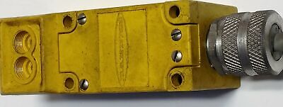 Banner Engineering FV1-P-LM5-14 Photoelectric Proximity Sensor
