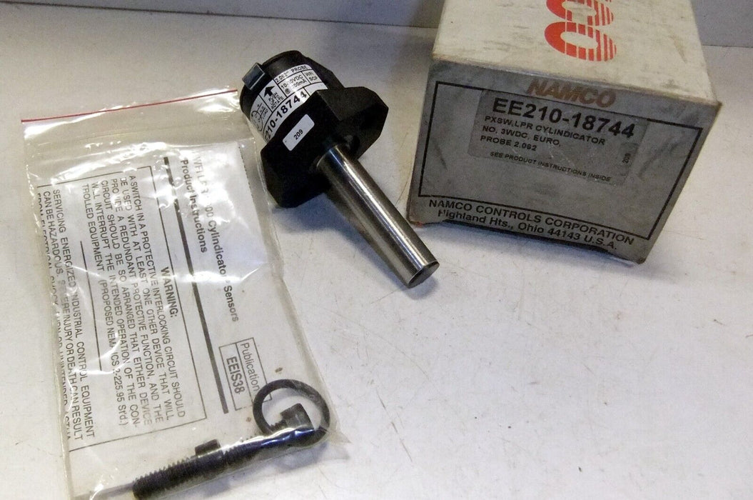 Namco Cylindrical Proximity Switch EE210-18744