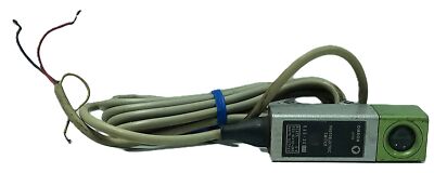 Omron E3S-3DE11 12-24 V DC Photoelectric Sensor