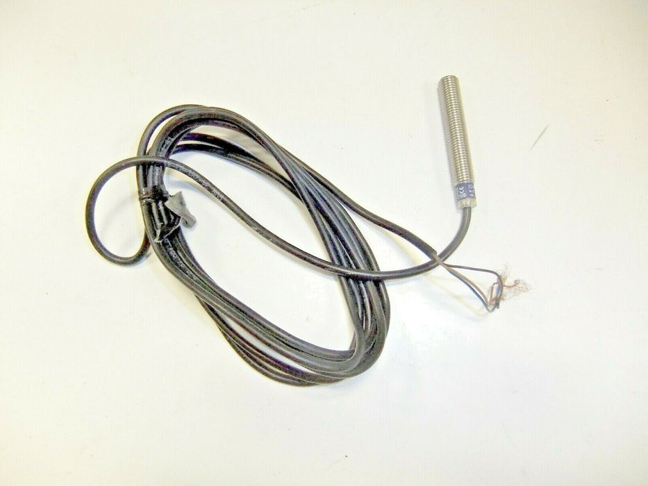 Telemecanique XS1-M08NA370 Proximity Switch