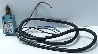 Telemecanique XCM-F110 240 V AC 1.5 A Plunger Limit Switch in Type 4 Enclosure