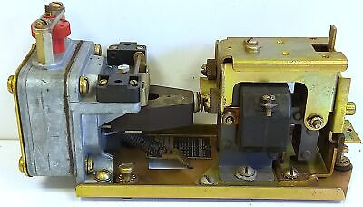 Square D 9050BO1D 110-120 V AC 30 A Adjustable Time Delay Relay